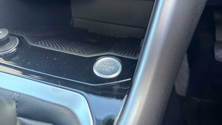 Volkswagen T-Roc 1.0 TSI 115 Life 5dr Petrol Hatchback